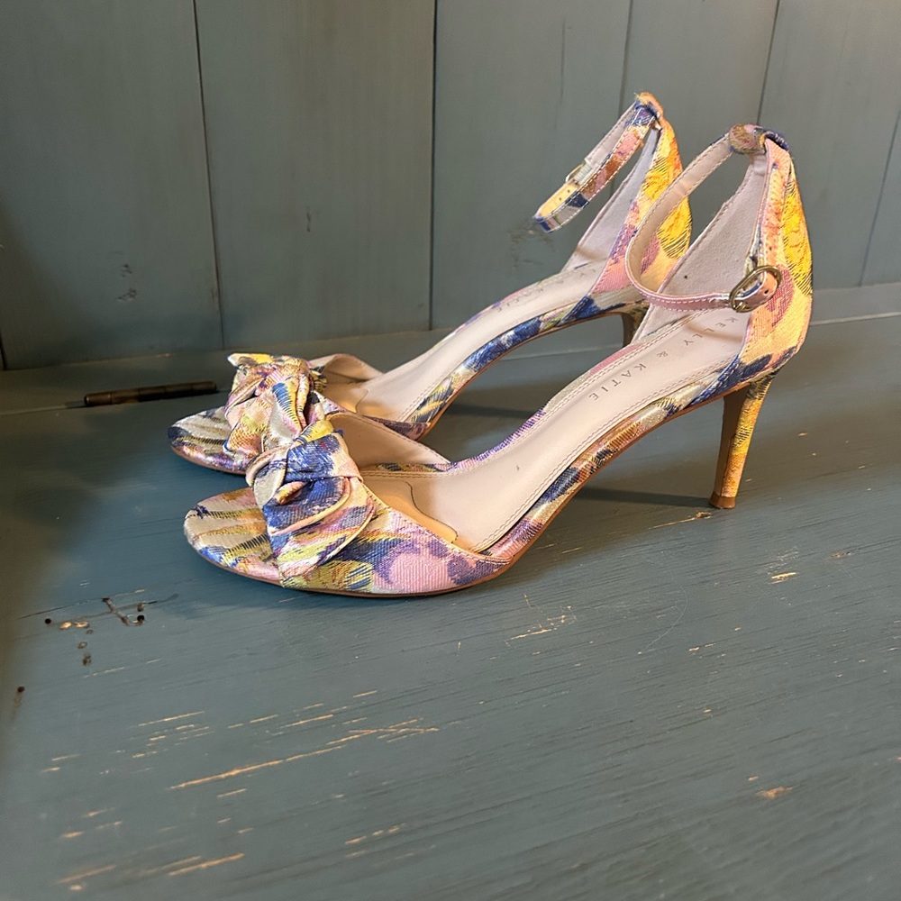 Kelly & Katie Multicolor Floral Heels | Women’s Size 8.5